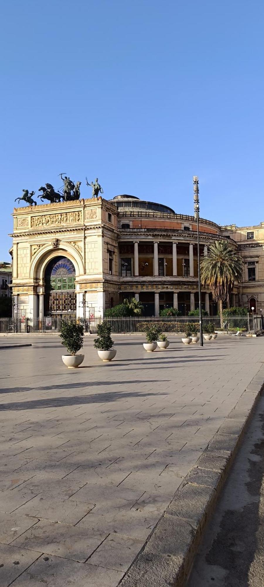 Politeama Centre Suite Palermo Bagian luar foto